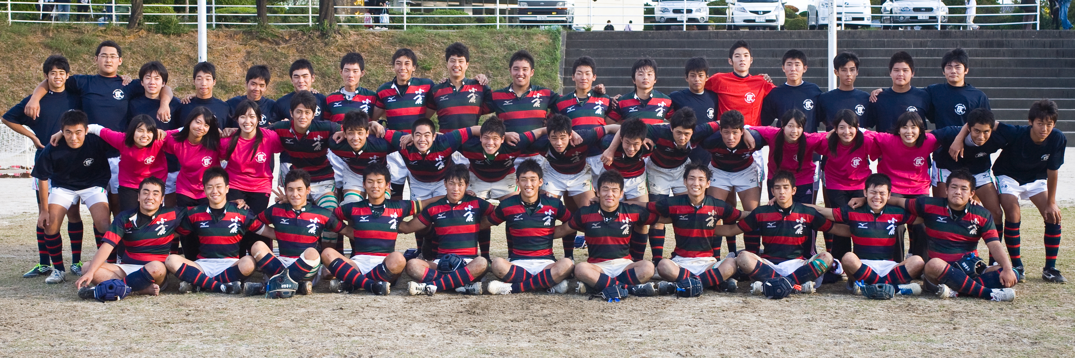 http://kokura-rugby.sakura.ne.jp/%E5%85%A8%E5%93%A1%E9%9B%86%E5%90%882011.10.23-A.JPG