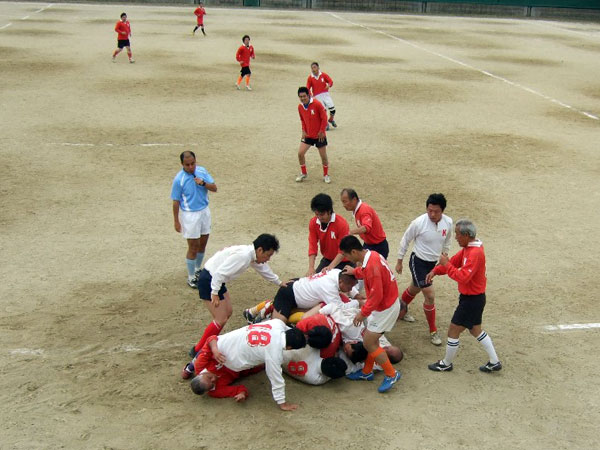 http://kokura-rugby.sakura.ne.jp/0520-14.jpg