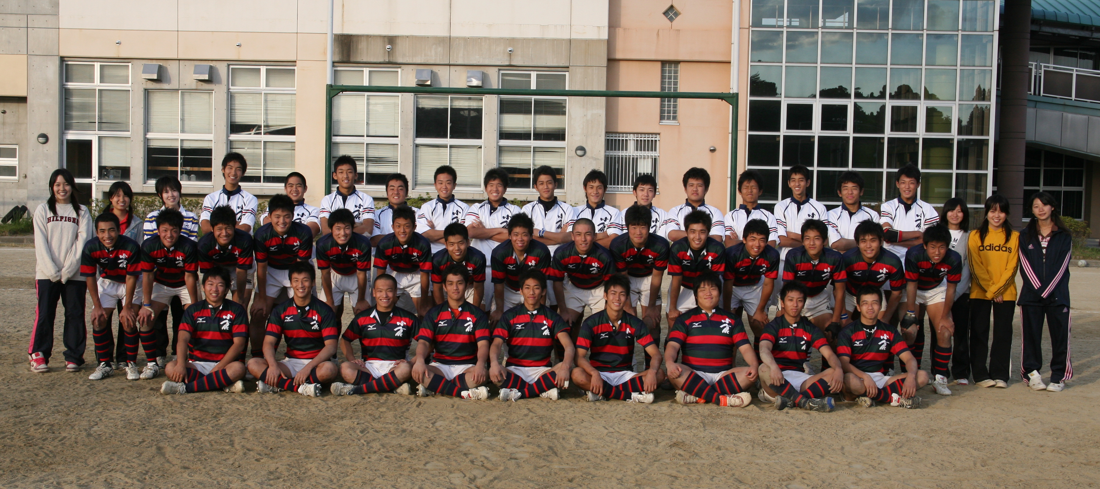 http://kokura-rugby.sakura.ne.jp/2009.10.18%E5%B0%8F%E5%80%89%E9%AB%98%E6%A0%A1%EF%BC%A7.JPG
