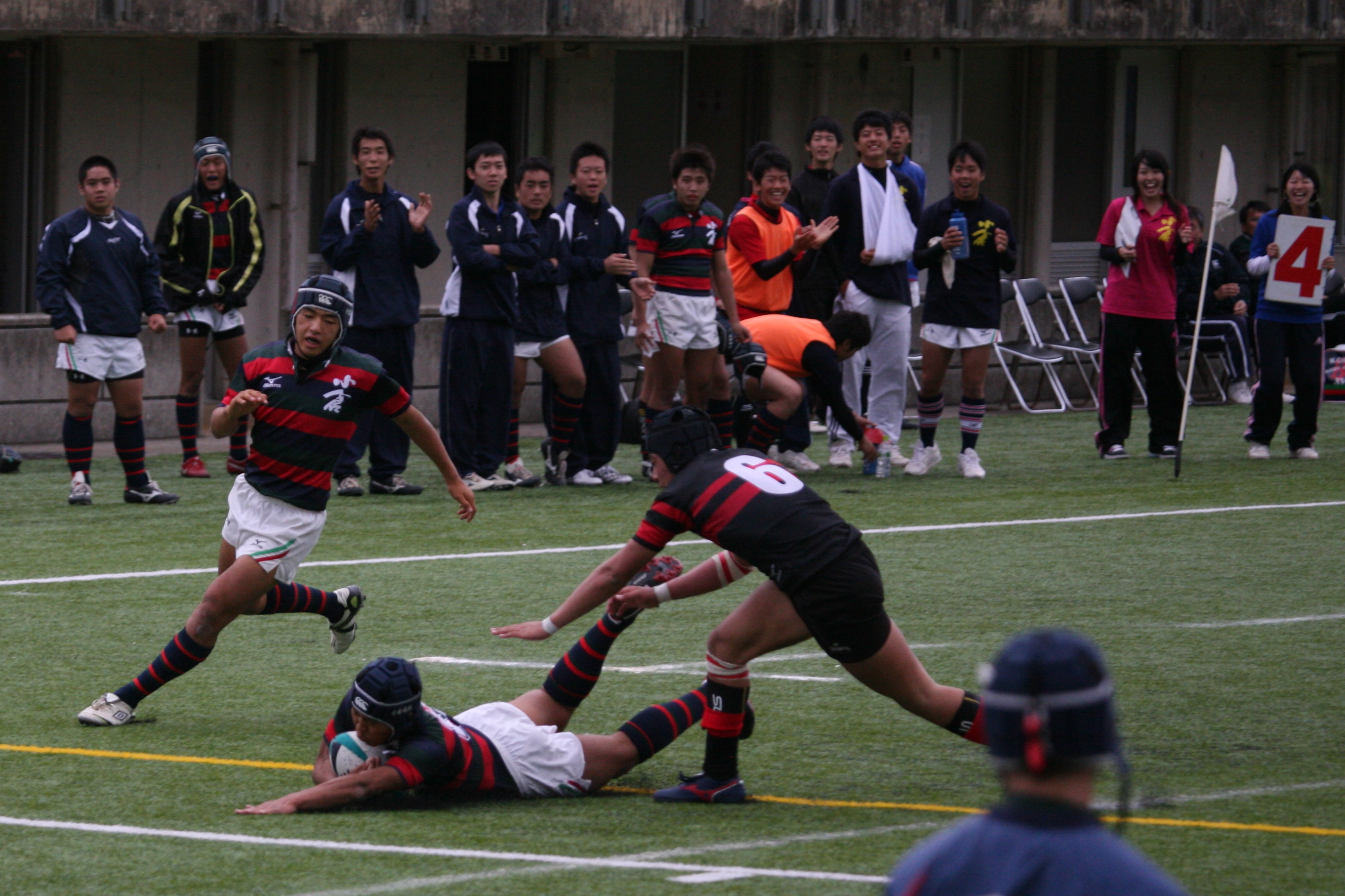 http://kokura-rugby.sakura.ne.jp/2010.10.31-9.JPG