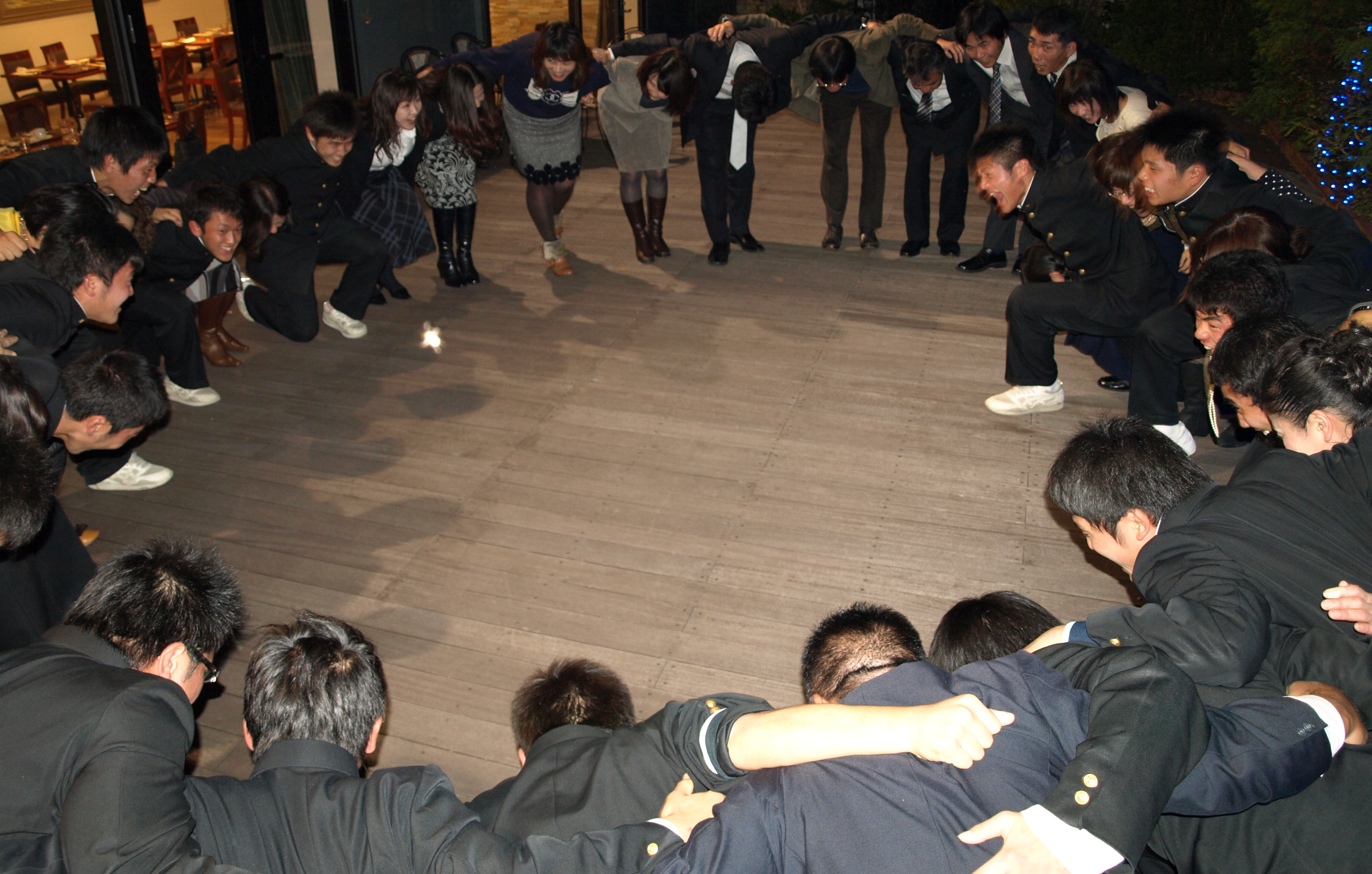 http://kokura-rugby.sakura.ne.jp/2010.12.5-A.JPG