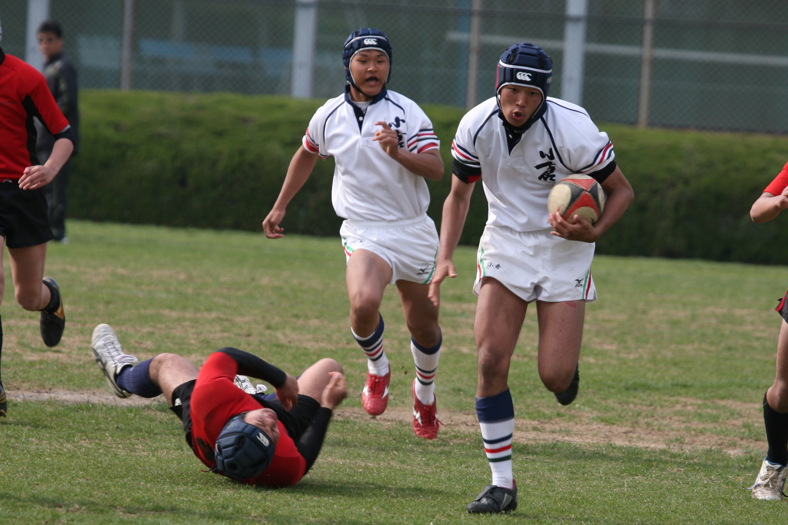 http://kokura-rugby.sakura.ne.jp/2010.4.4%20B-3.JPG