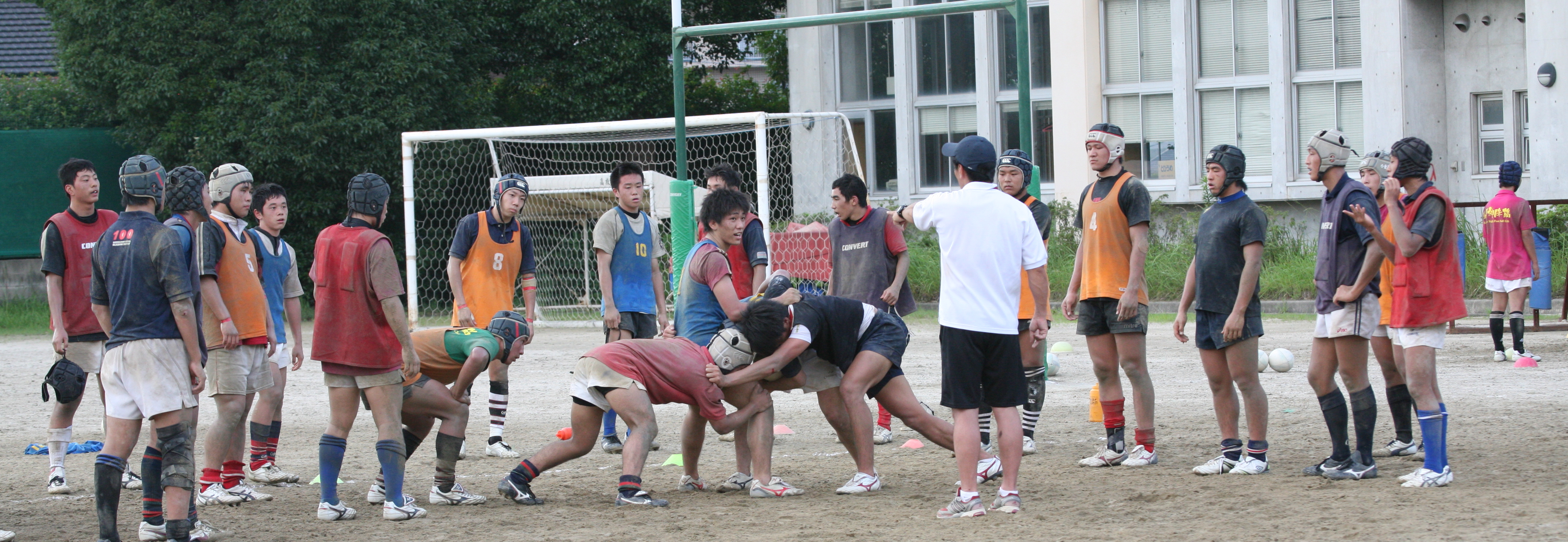 http://kokura-rugby.sakura.ne.jp/2010.7.17-A.JPG