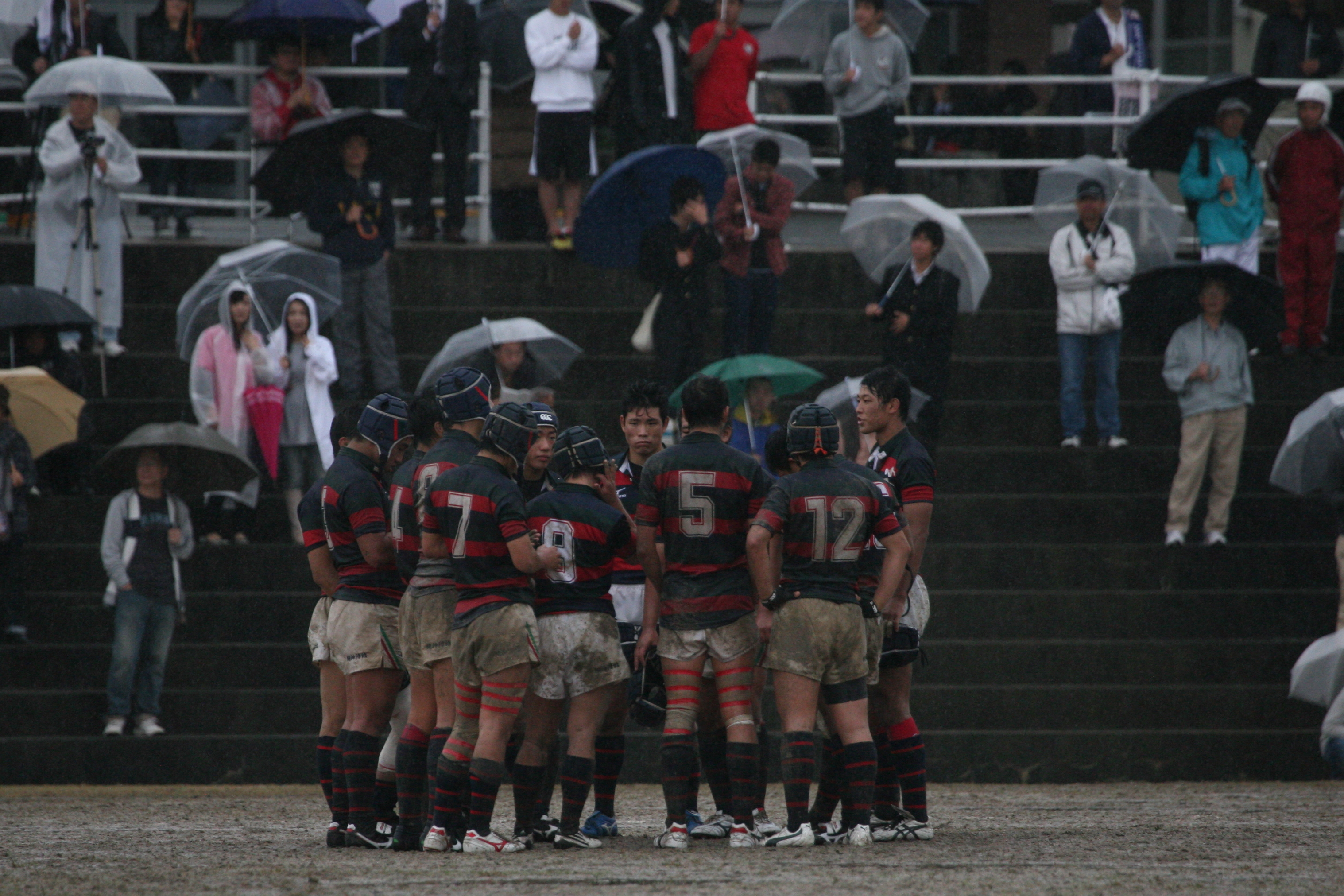 http://kokura-rugby.sakura.ne.jp/2011.10-30-11.JPG