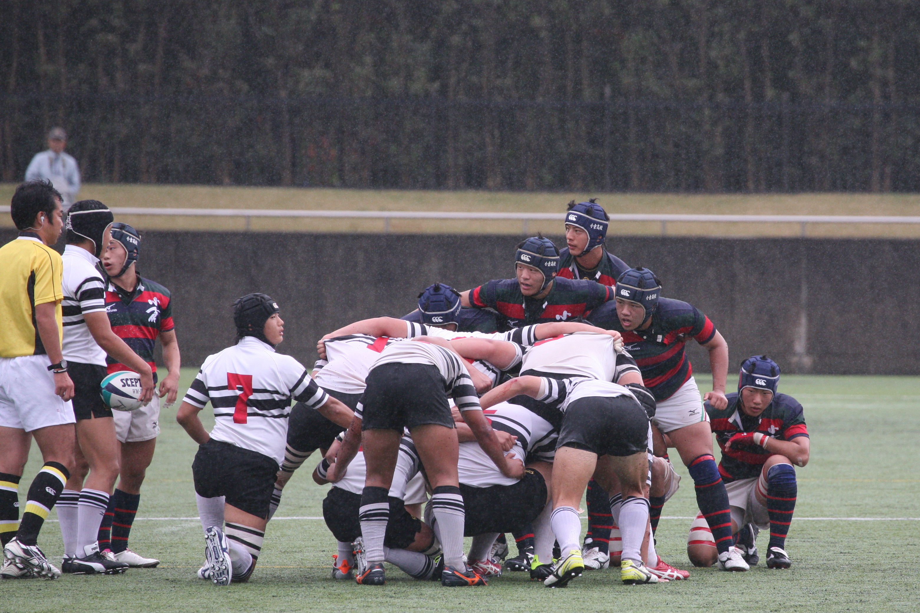 http://kokura-rugby.sakura.ne.jp/2011.11.6-2-5.JPG