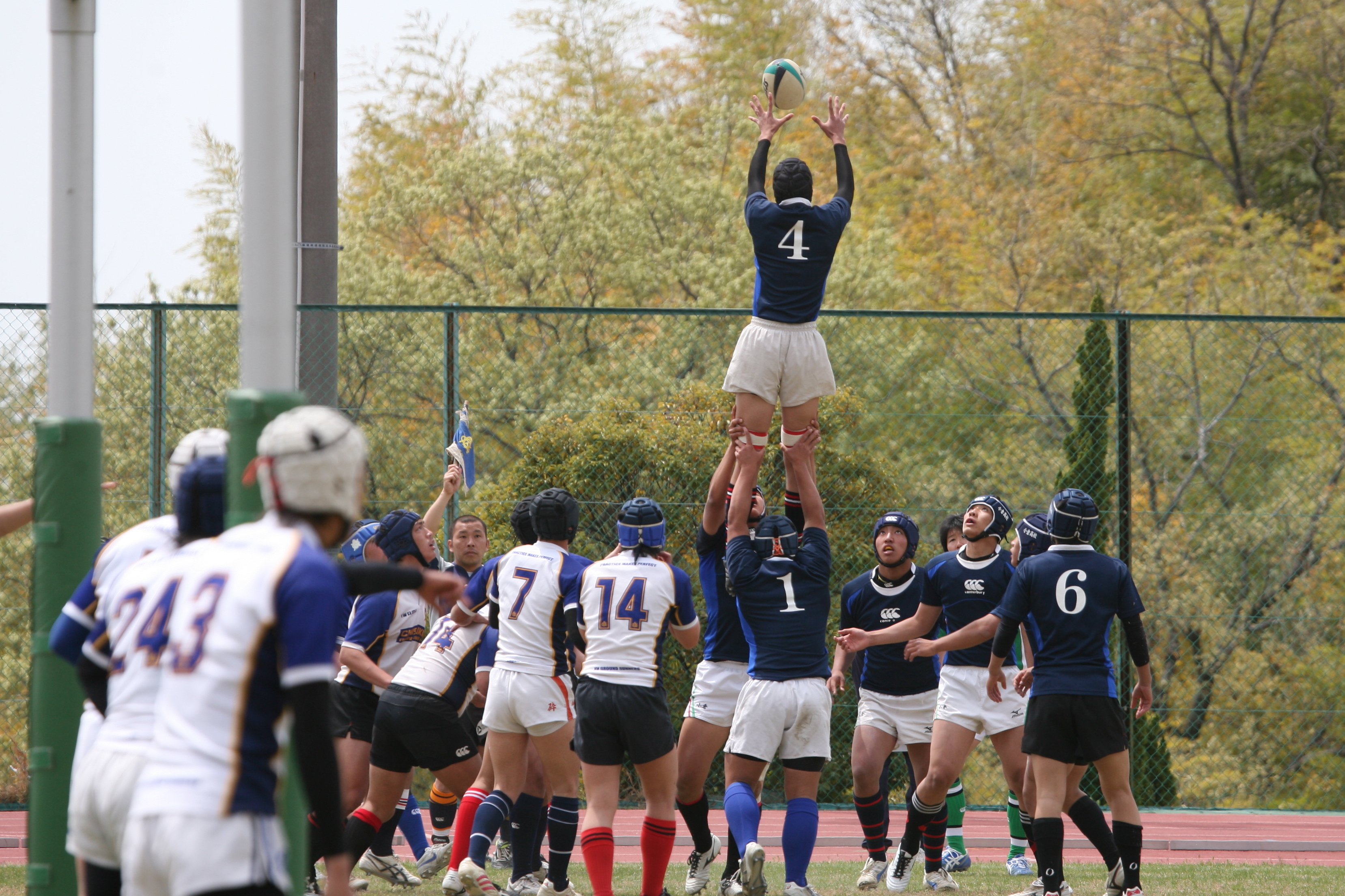 http://kokura-rugby.sakura.ne.jp/2011.4.17-2.JPG