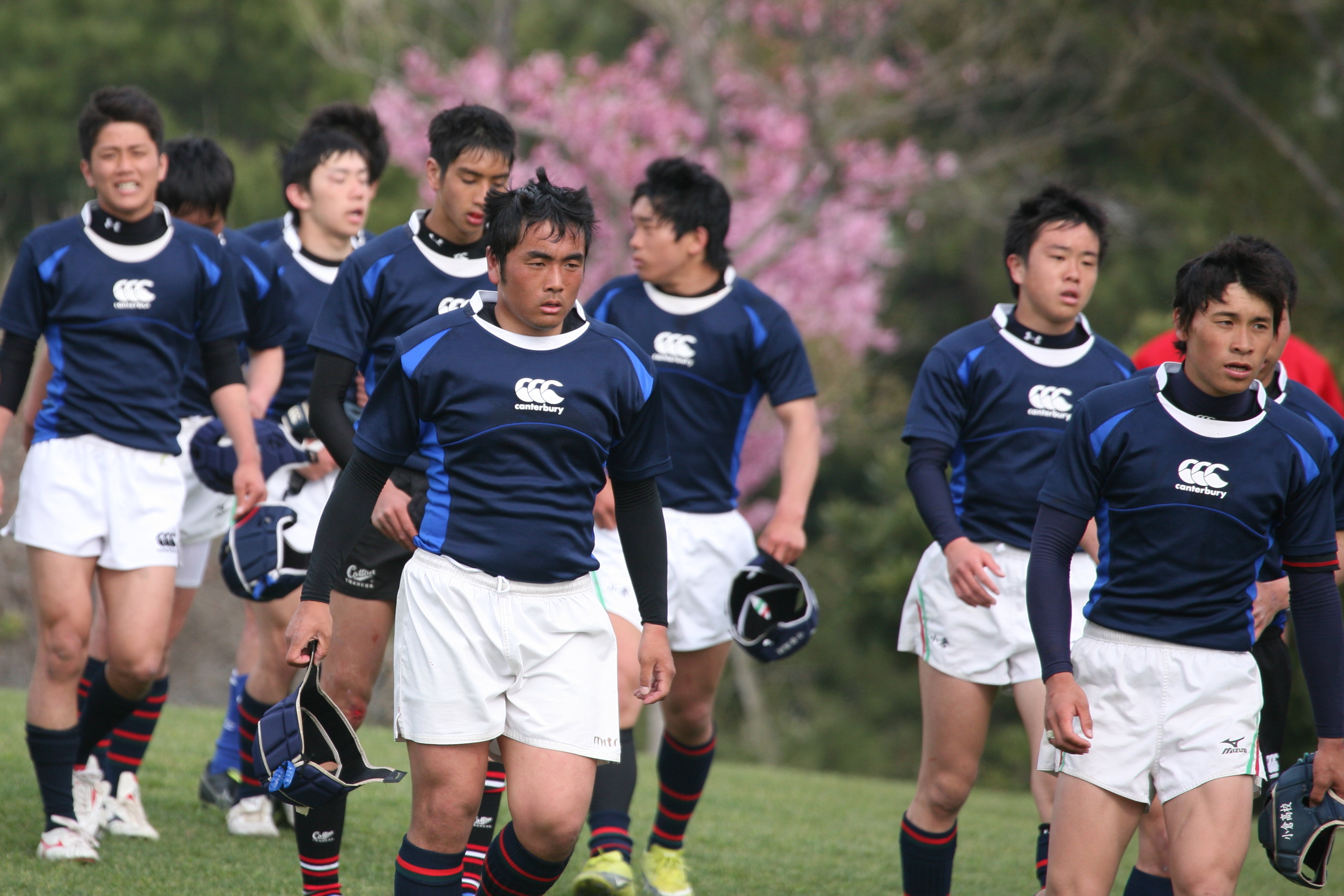 http://kokura-rugby.sakura.ne.jp/2011.4.2-12.JPG