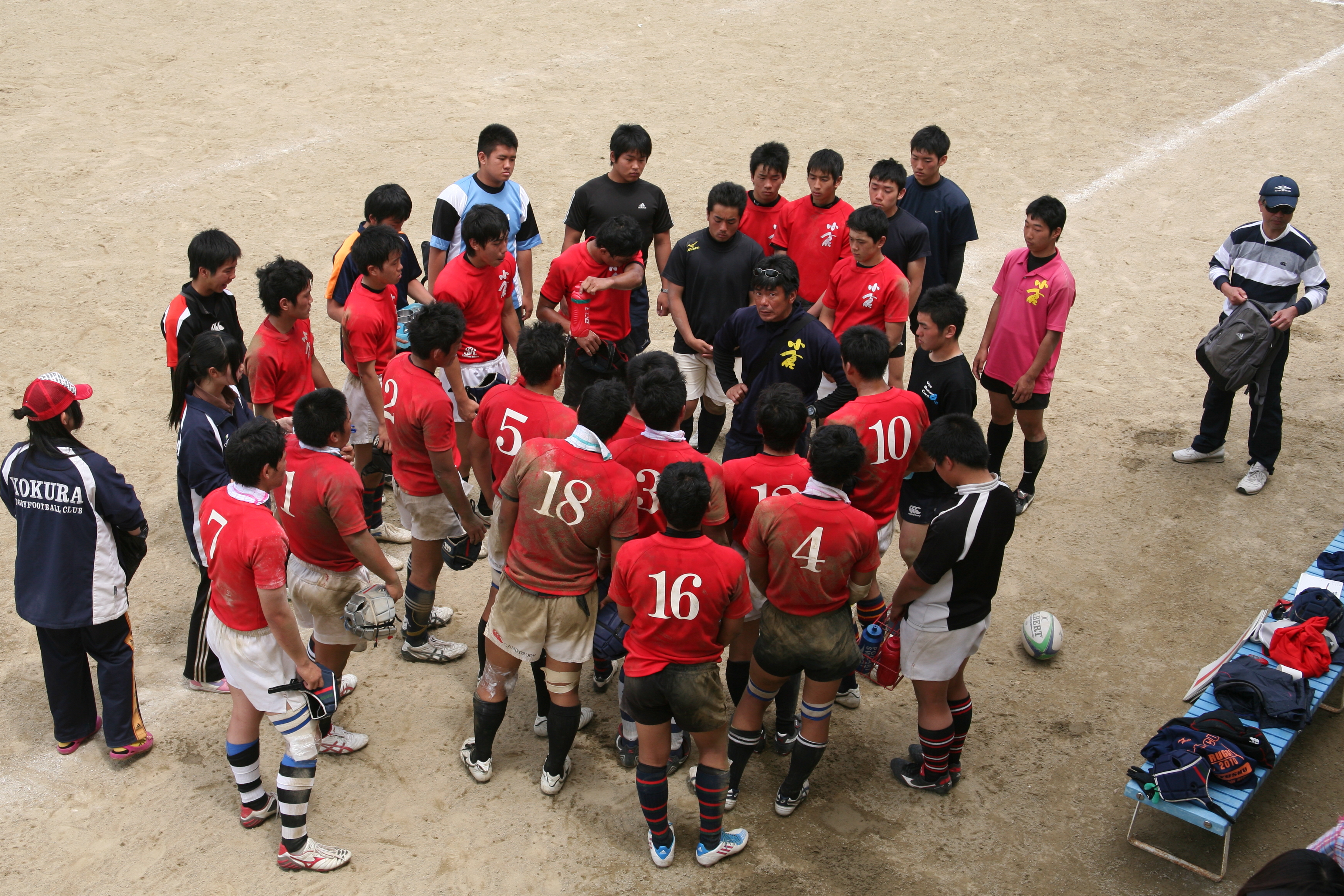 http://kokura-rugby.sakura.ne.jp/2011.5.5-13.JPG