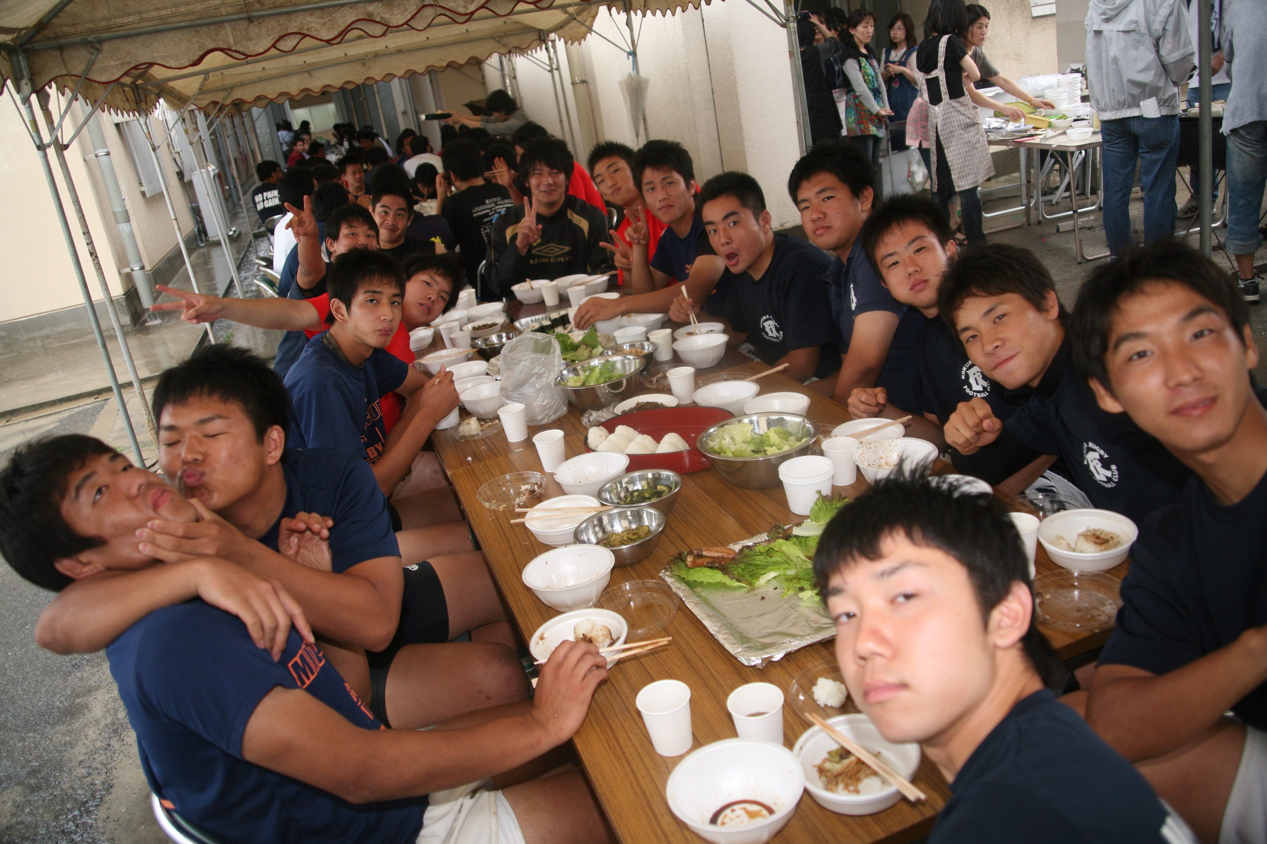 http://kokura-rugby.sakura.ne.jp/2011.6.12-4.JPG