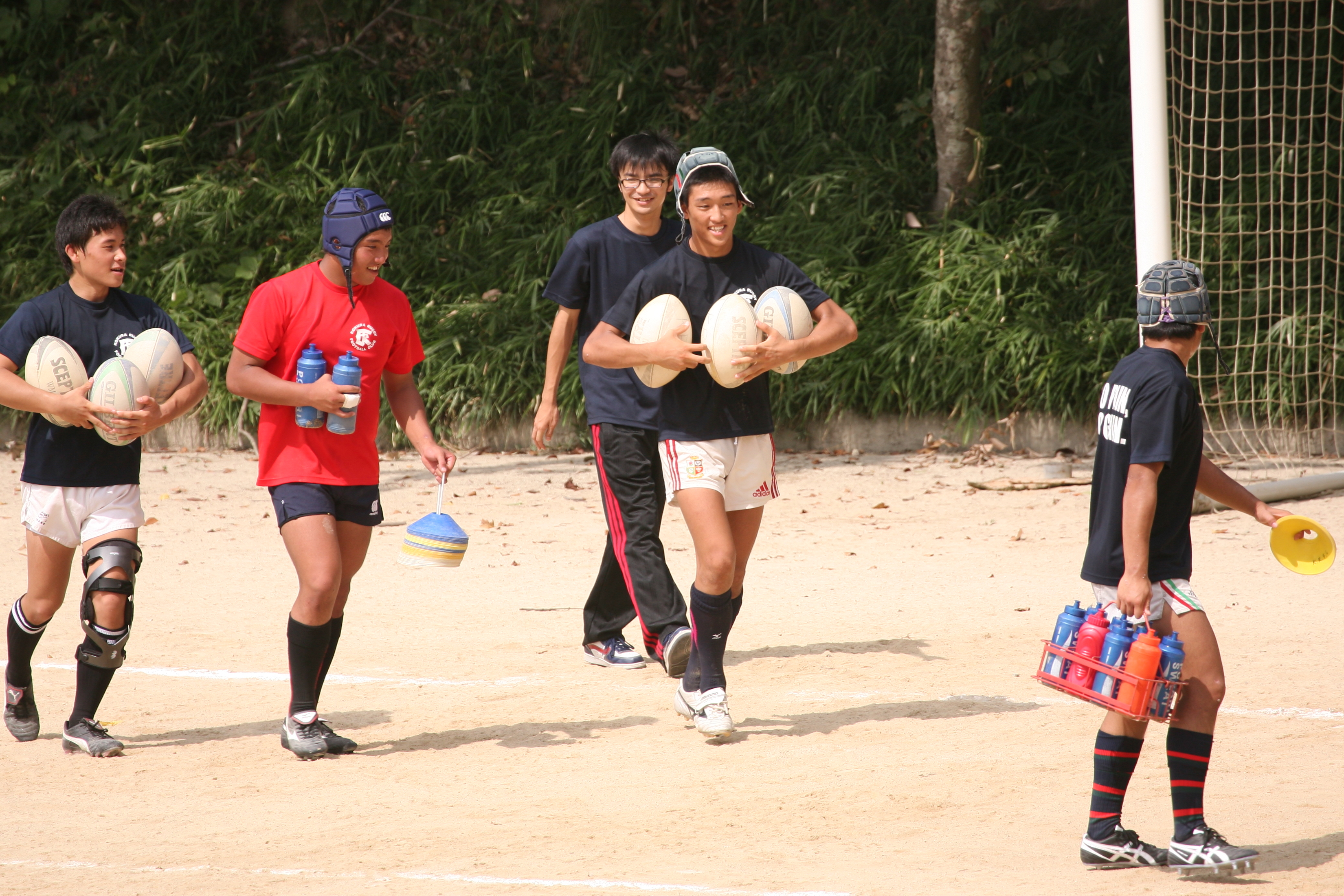 http://kokura-rugby.sakura.ne.jp/2011.7.31-1.JPG