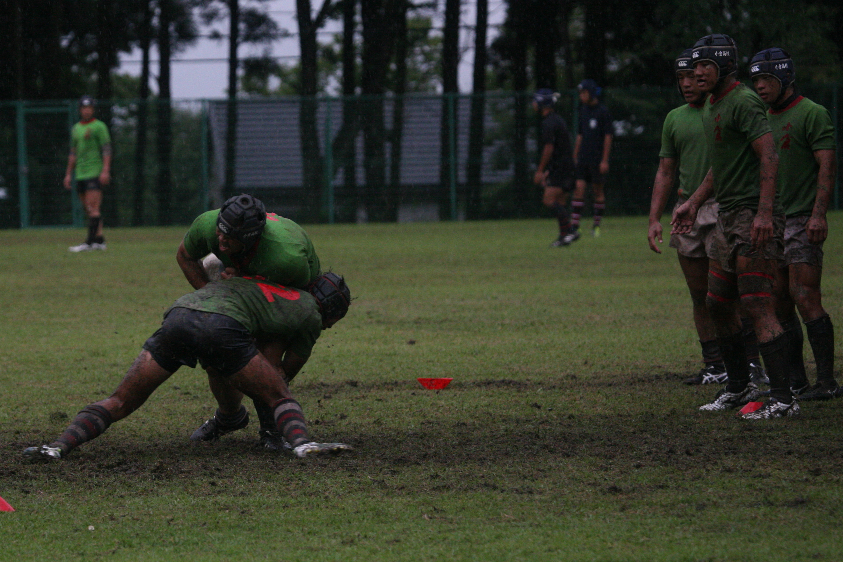 http://kokura-rugby.sakura.ne.jp/2011.8.15-15.JPG