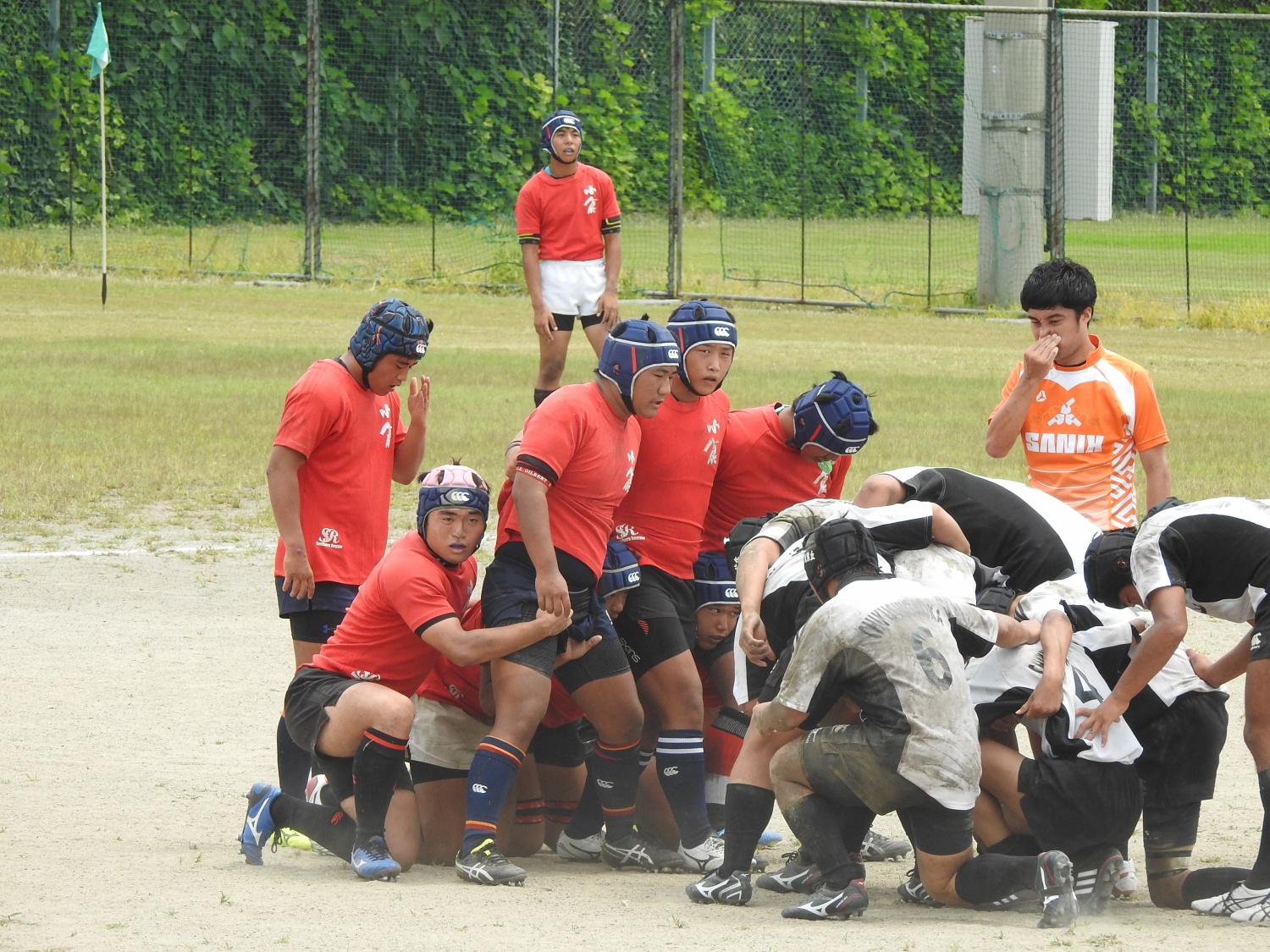 http://kokura-rugby.sakura.ne.jp/DSCN7447_xlarge.JPG