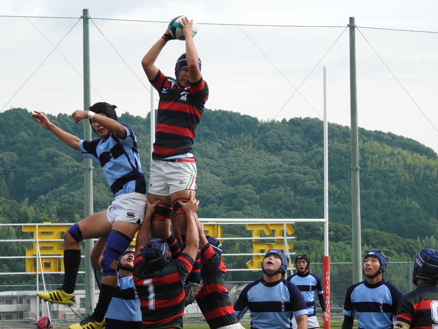 http://kokura-rugby.sakura.ne.jp/DSCN7533_xlarge.JPG
