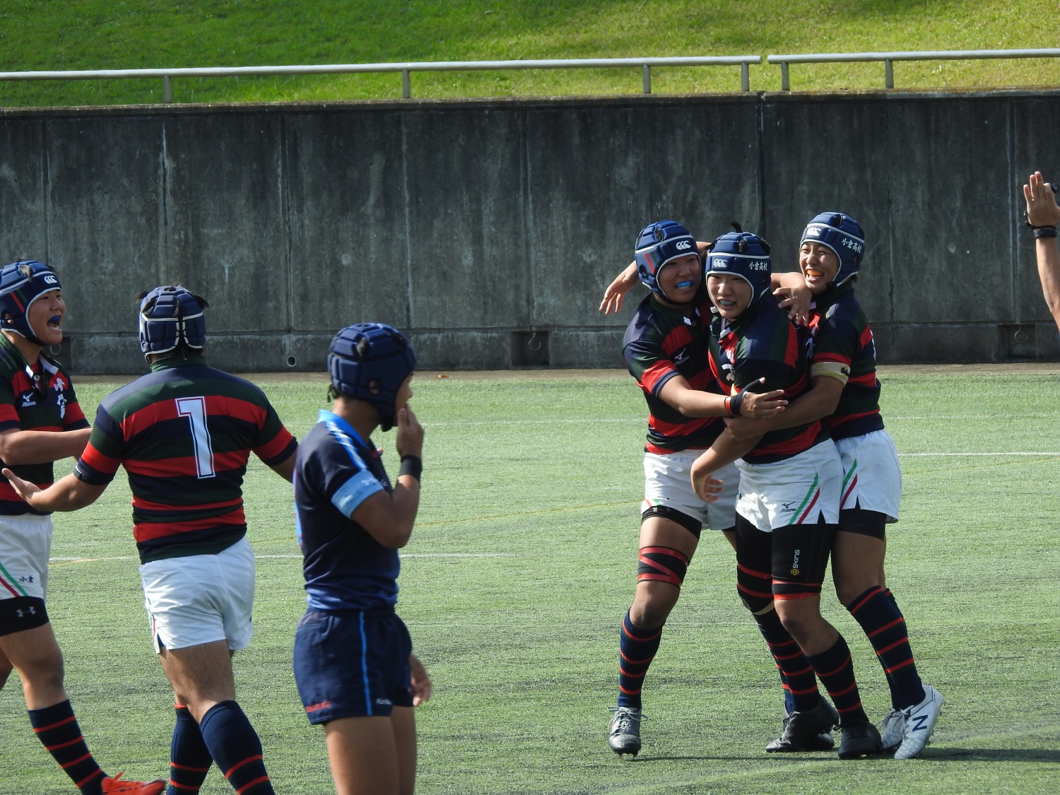 http://kokura-rugby.sakura.ne.jp/DSCN8073_xlarge.JPG