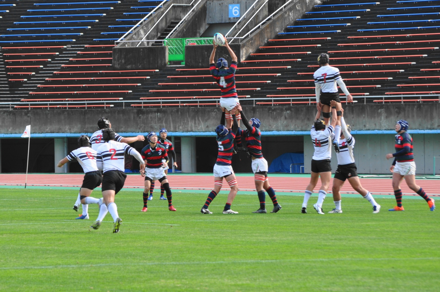http://kokura-rugby.sakura.ne.jp/DSC_0280_xlarge.JPG